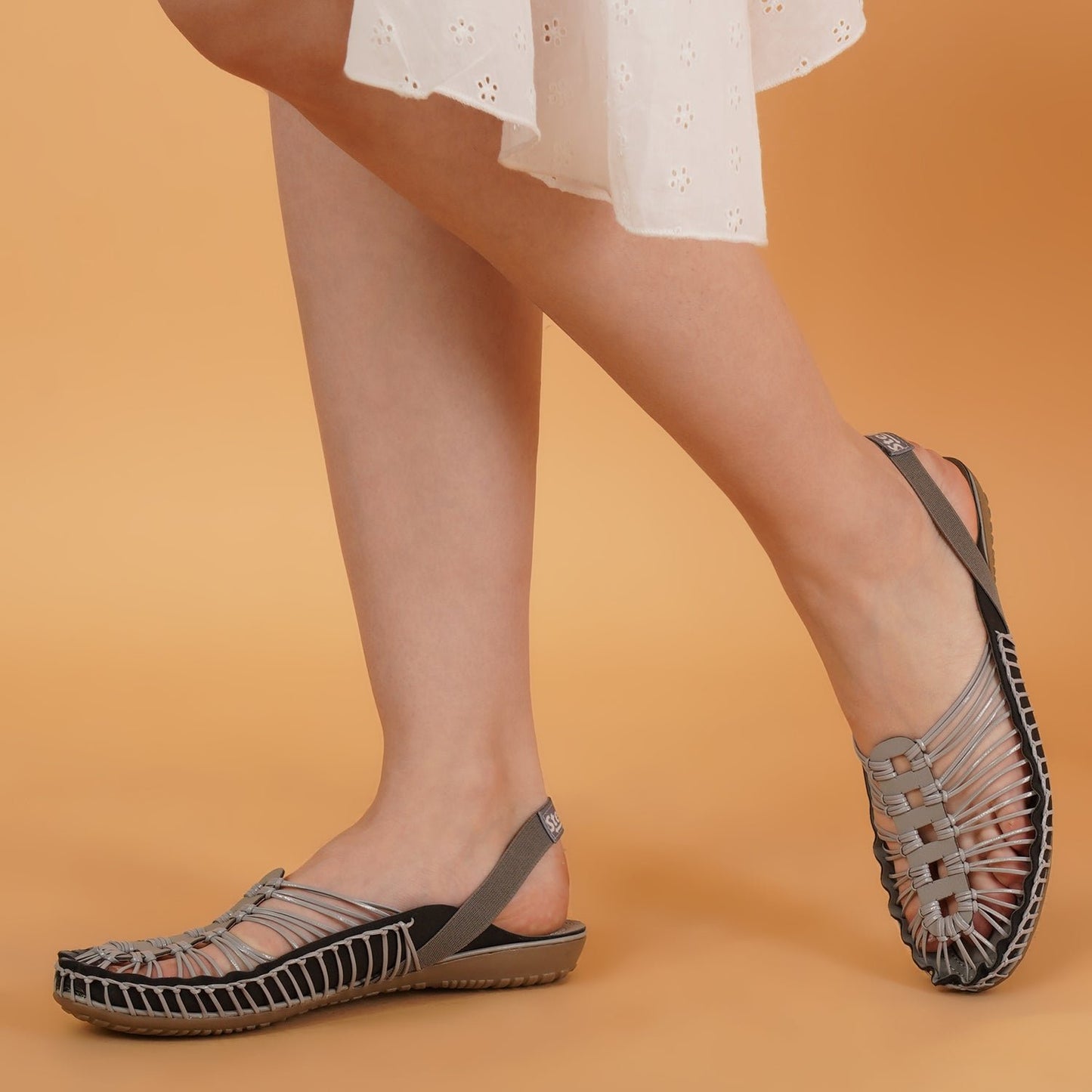 Stelway Grey Handcrafted flat sandal clogs for women