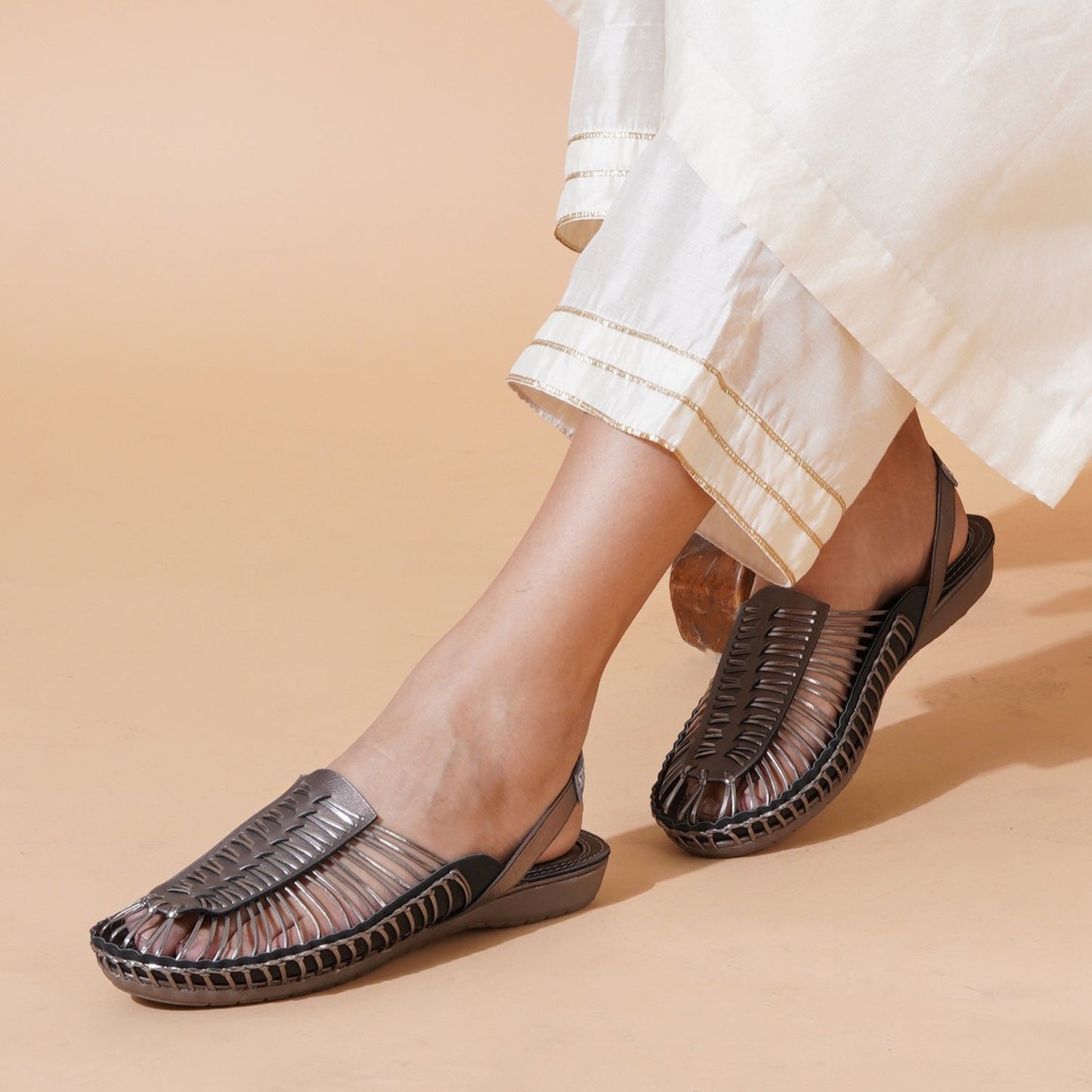 Buy flat metallic grey handcrafted clogs sandal for women online at www.stelway.in