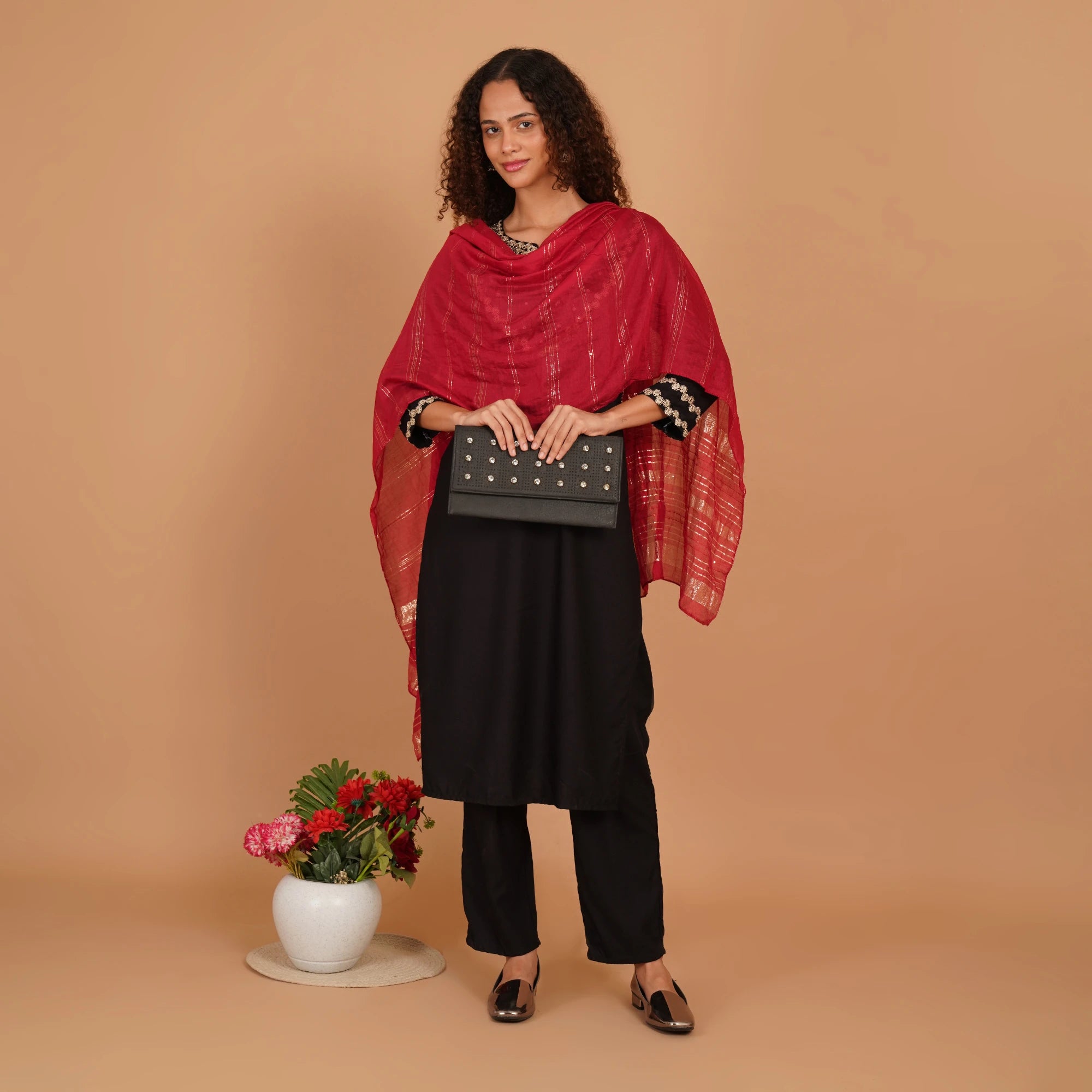 Shiny grey chromium bellies fro women online for parties and wedding dresses like saree, kurta at 1499/-