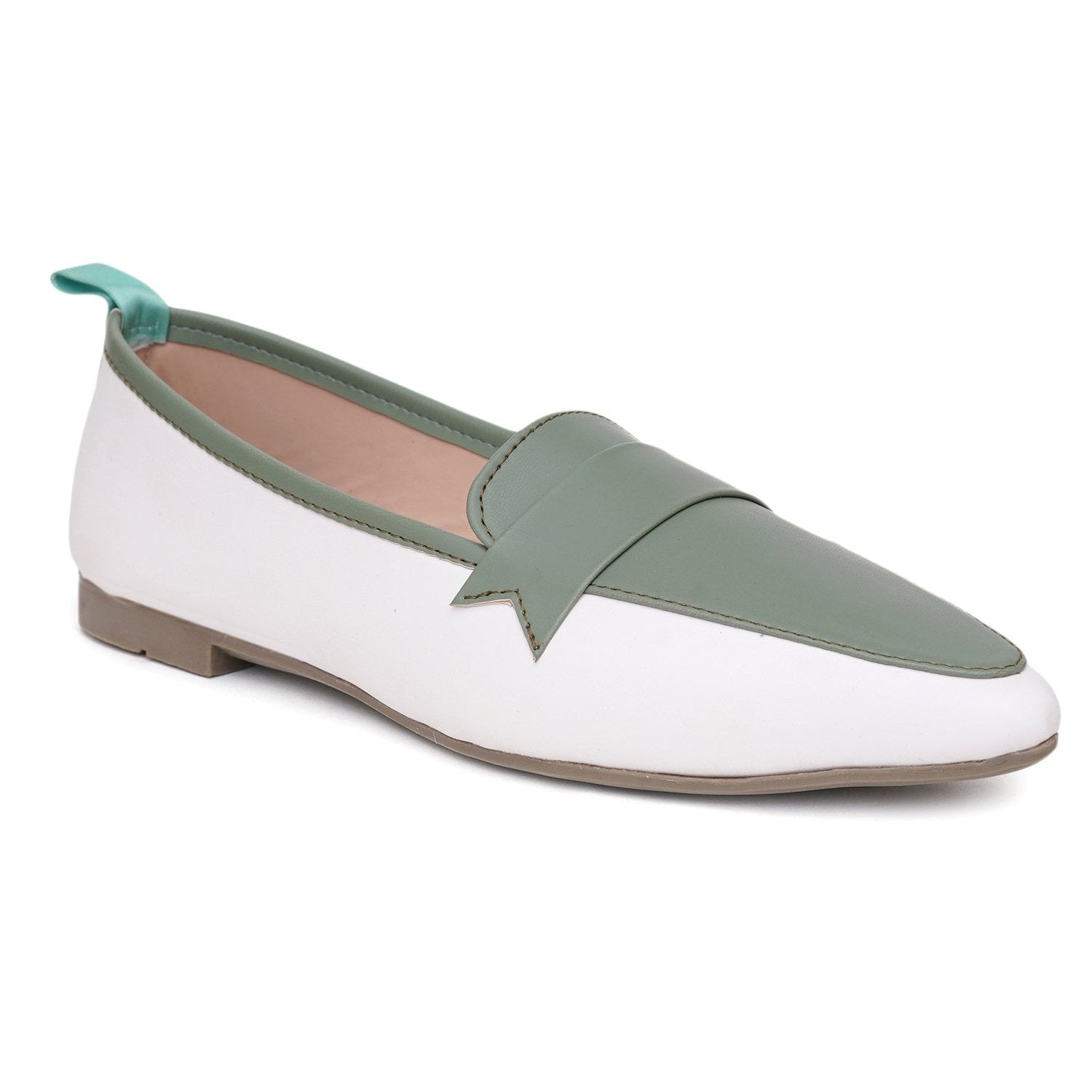Pointed toe white green ballerinas
