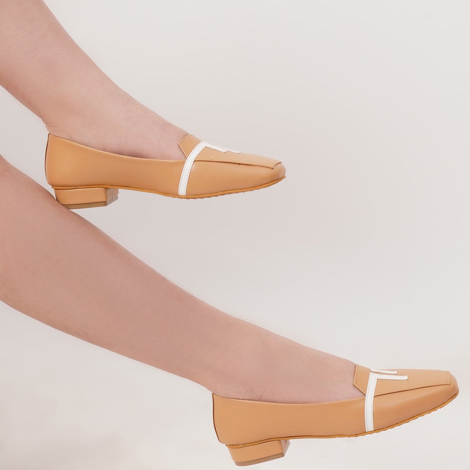 Stelway Minimalist beige ballerina shoes for women