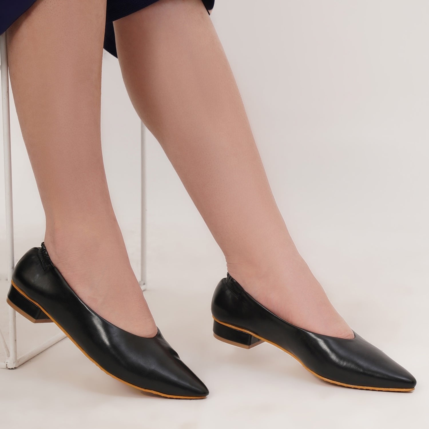 Stelway original pointed toe black bellies for women