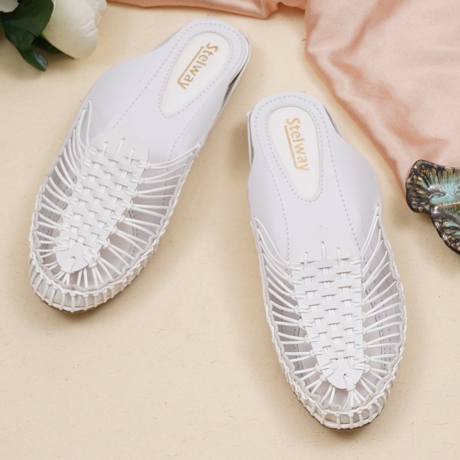 Stelway Handcrafted flat sandal for women clogs, round toe, sling back style closure