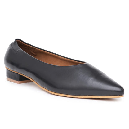 Original Pointed-Toe Black Ballerinas